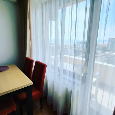 Seaview Cancun Apartments Summerland Mamaia Exterior photo